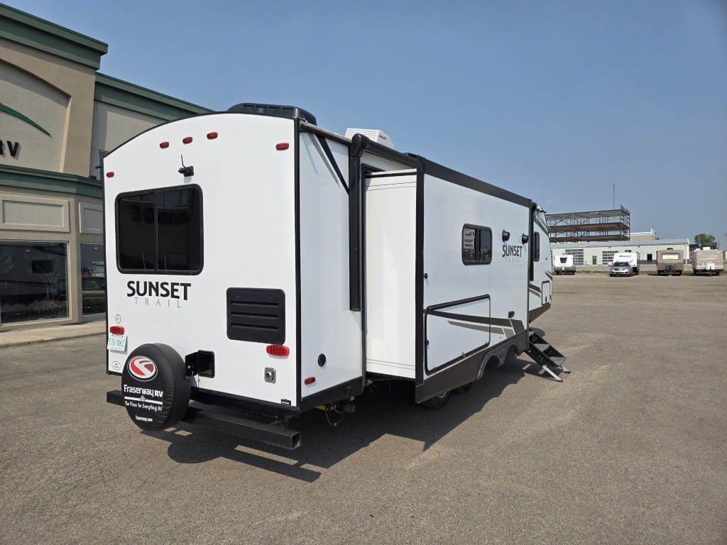 2022 SUNSET TRAIL SS285CK by CROSS ROADS RV - Image 9