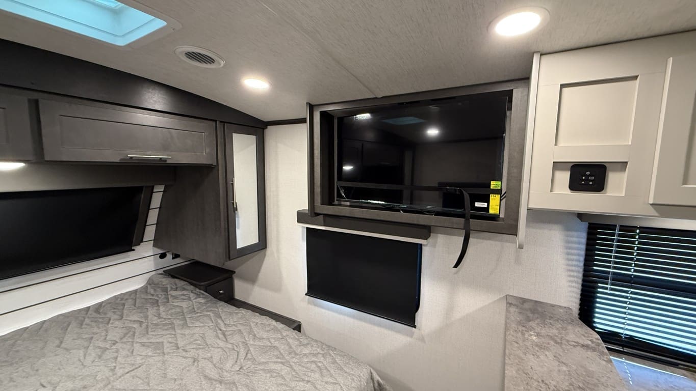 2025 COUGAR 22RBS by KEYSTONE - Image 27