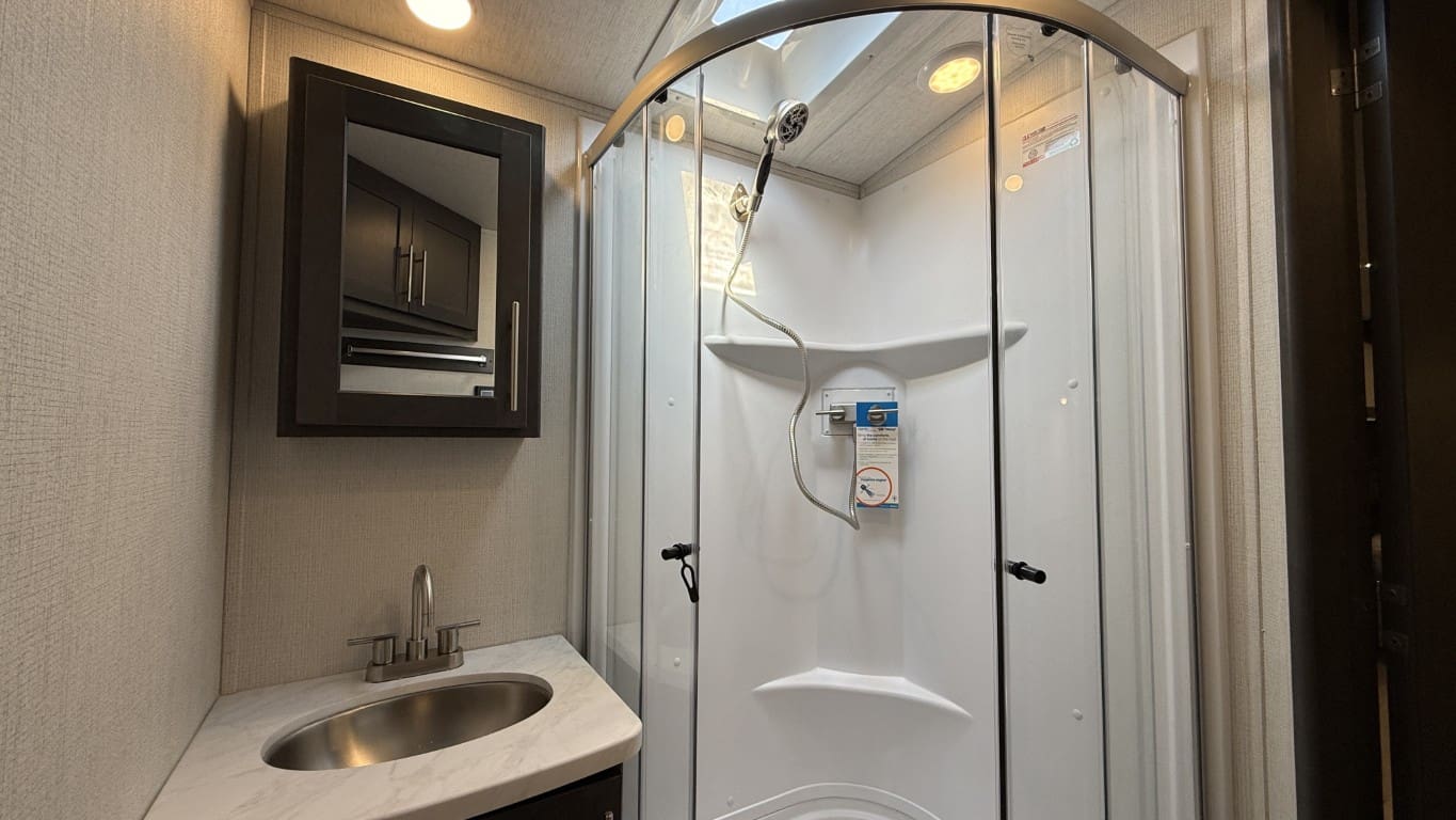 2025 COUGAR 22RBS by KEYSTONE - Image 31