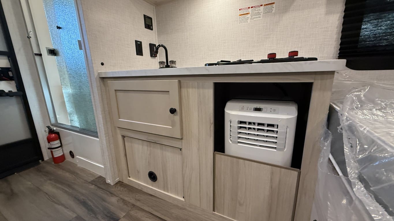 2025 BONTRAGER OUTDOORS 15RE by BONTRAGER OUTDOORS - Image 18