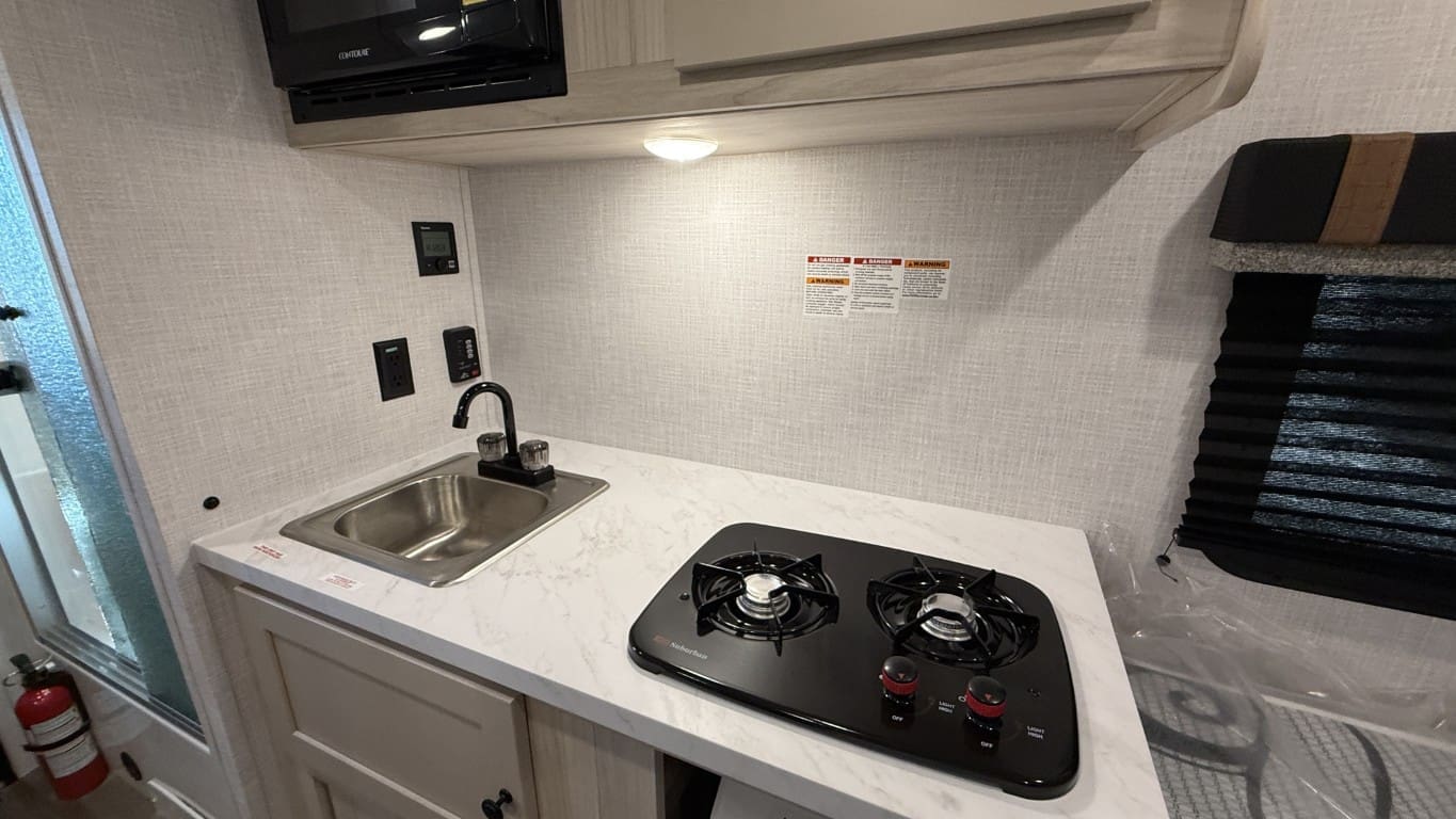 2025 BONTRAGER OUTDOORS 15RE by BONTRAGER OUTDOORS - Image 19