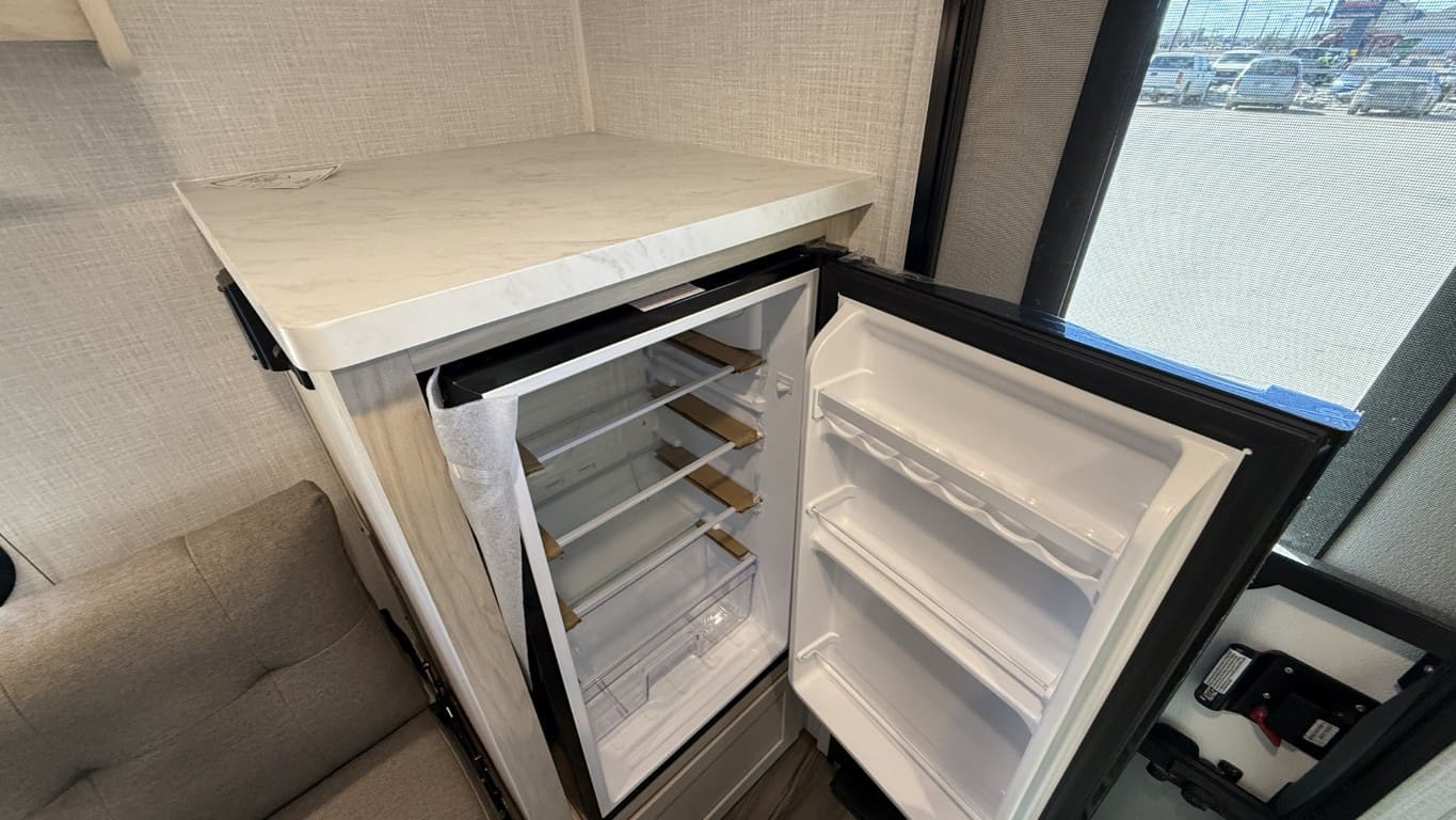 2025 BONTRAGER OUTDOORS 15RE by BONTRAGER OUTDOORS - Image 21