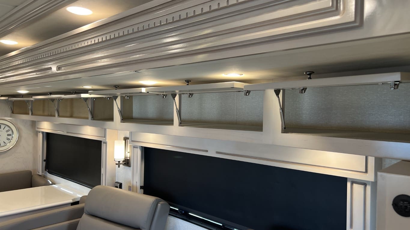 2021 DUTCHSTAR 4328 by NEWMAR - Image 36