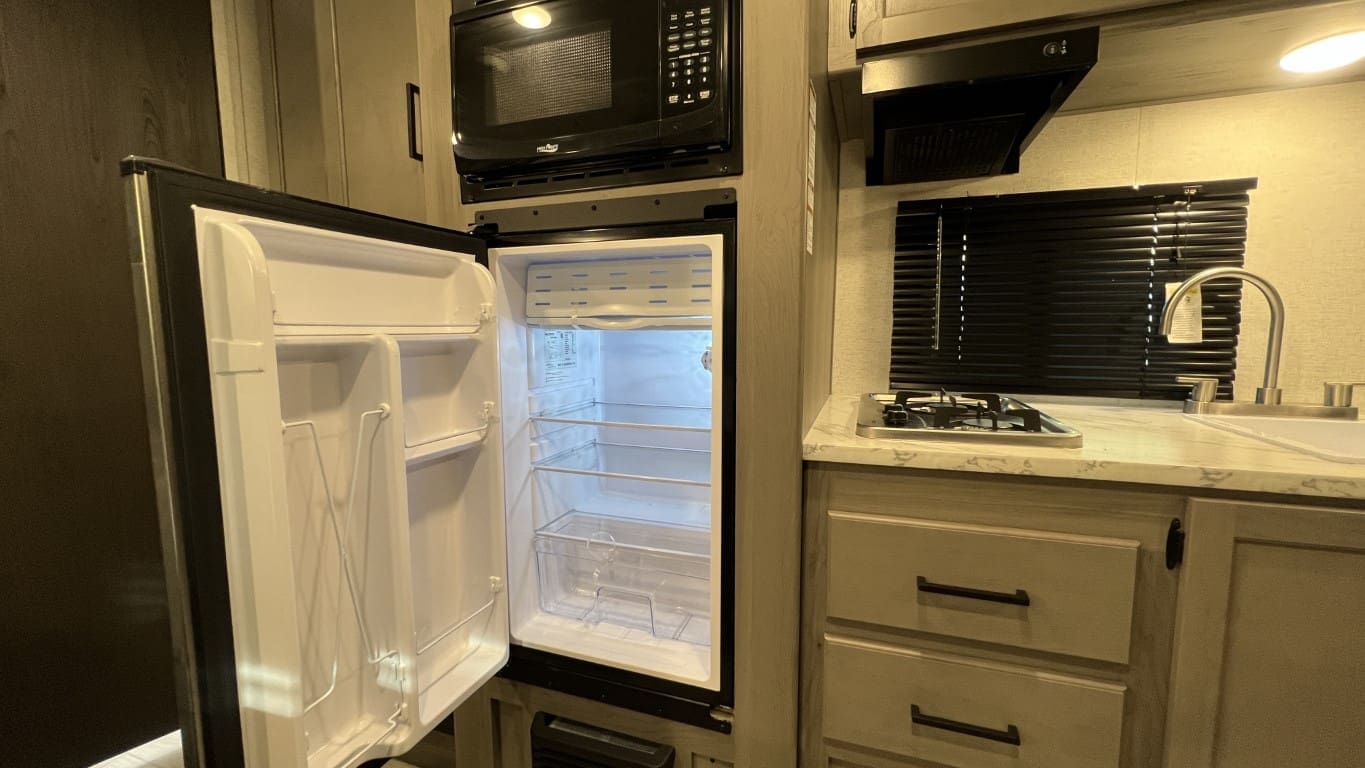 2025 HIDEOUT 201BH by KEYSTONE - Image 18