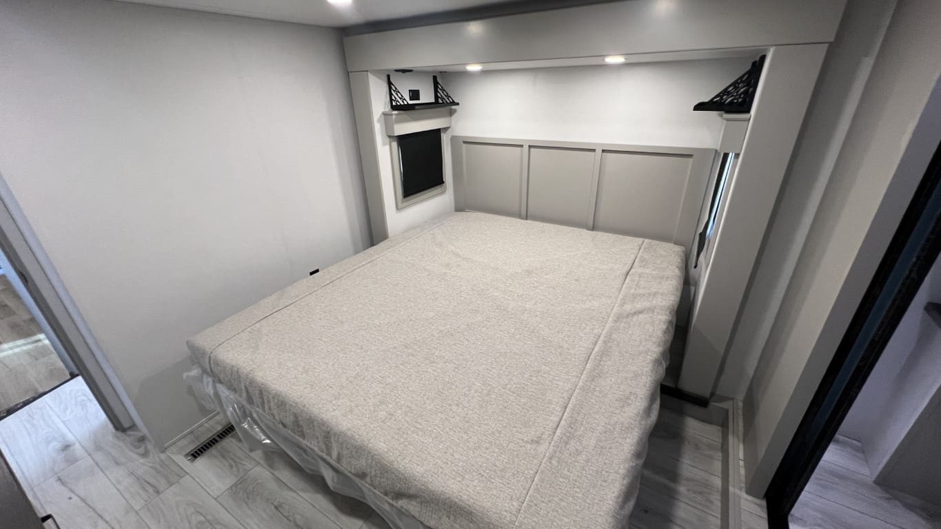 2025 HC MONTANA 381TB by KEYSTONE - Image 45