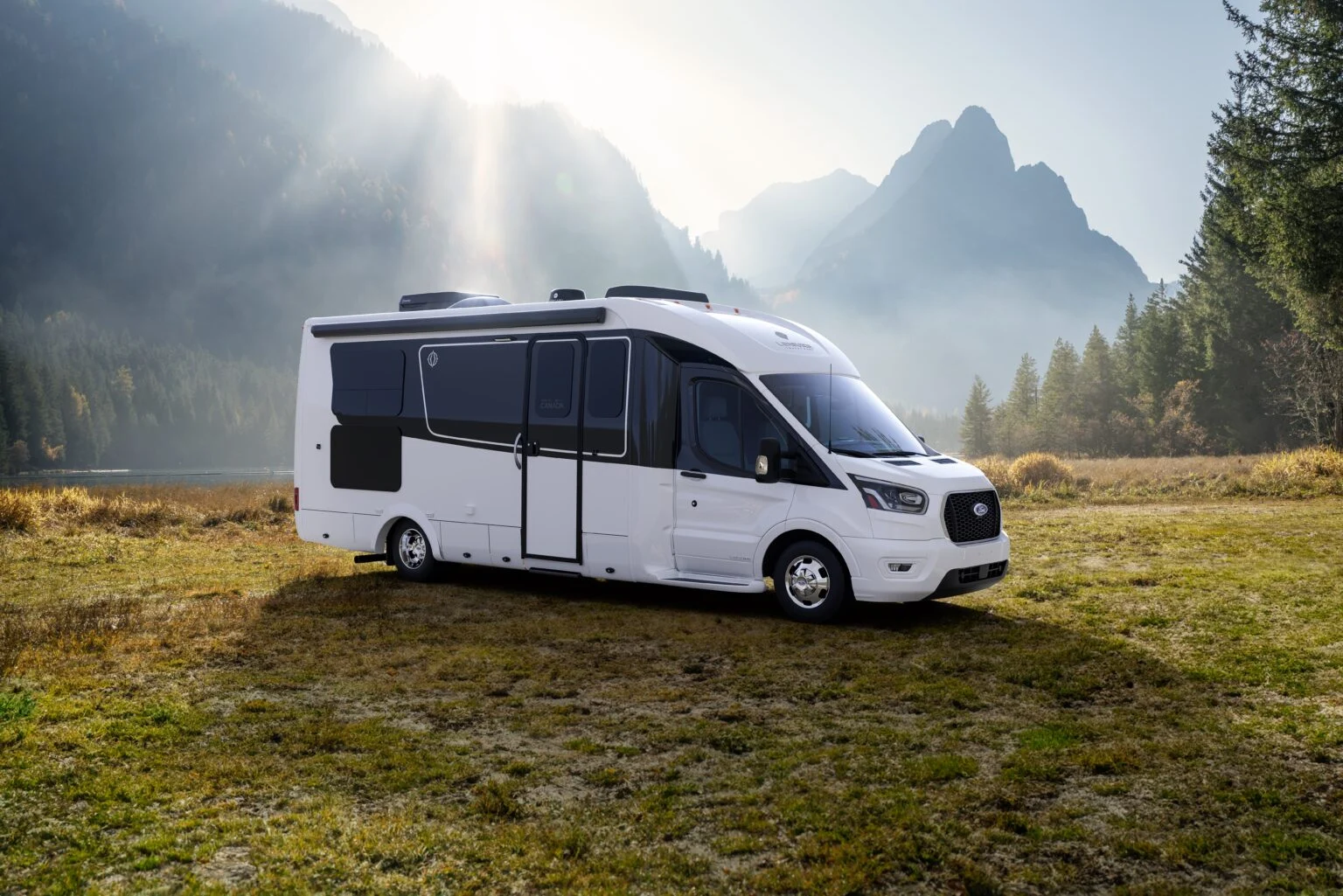 2026 WONDER W24RL by LEISURE TRAVEL VAN