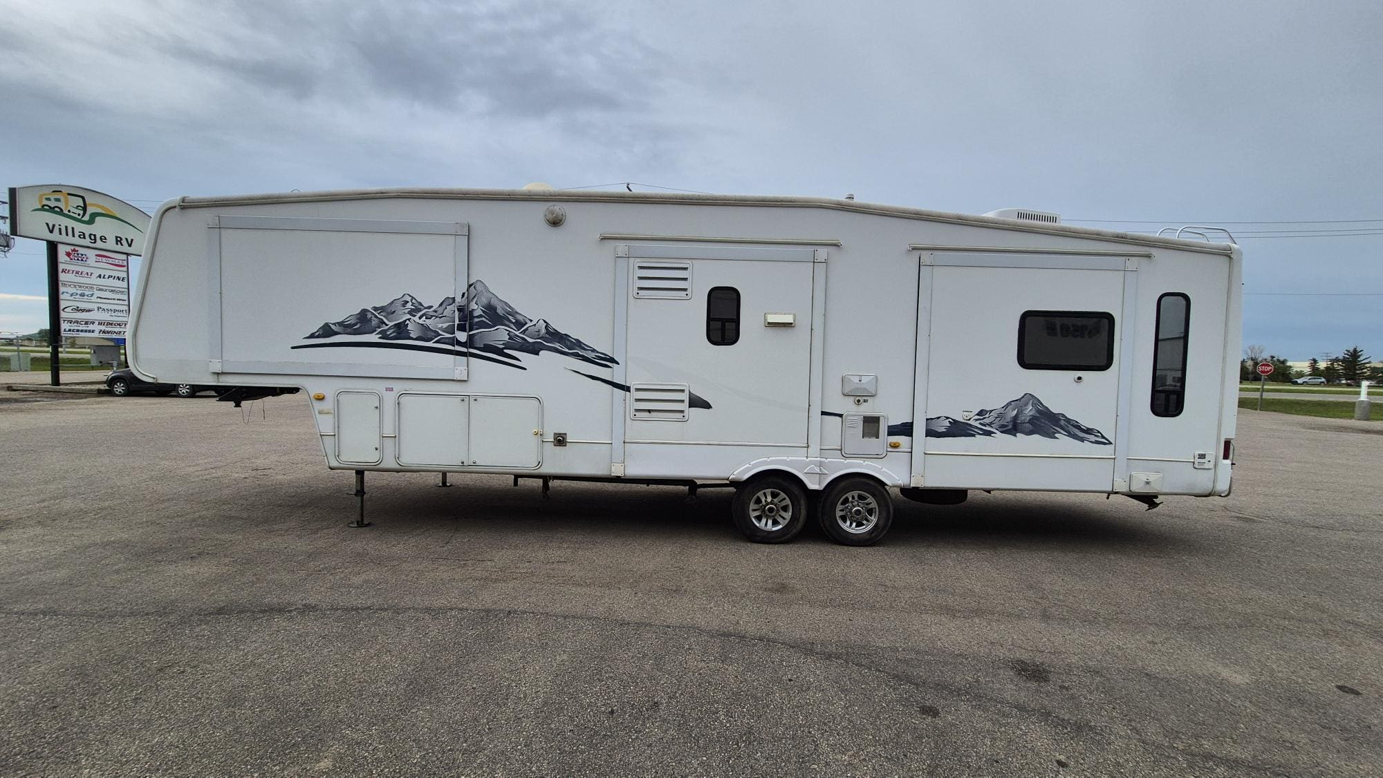 2006 MONTANA 3400RL by KEYSTONE - Image 3