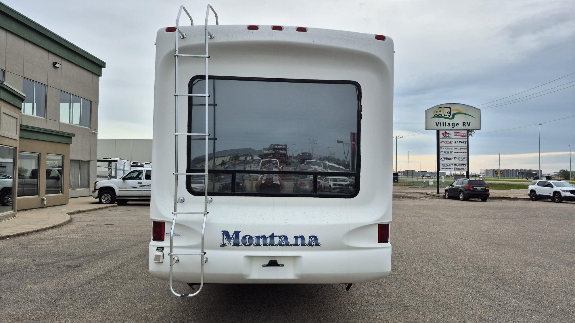 2006 MONTANA 3400RL by KEYSTONE - Image 4