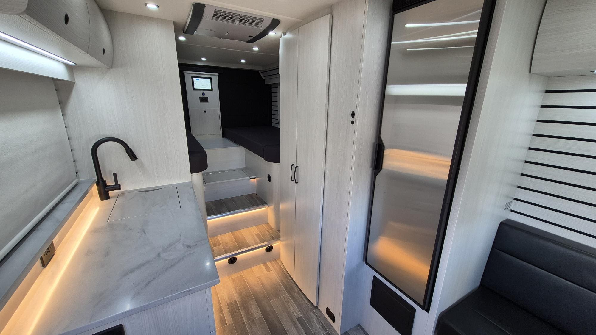 2026 PLEASURE-WAY XLTW by PLEASURE-WAY - Image 7