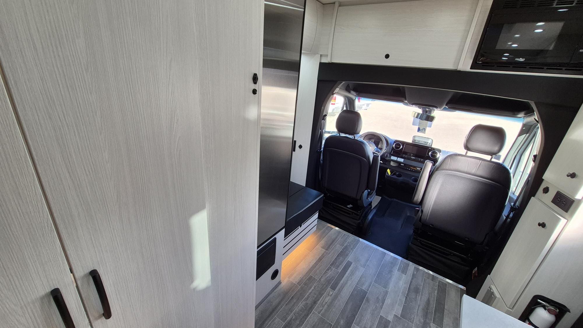 2026 PLEASURE-WAY XLTW by PLEASURE-WAY - Image 10