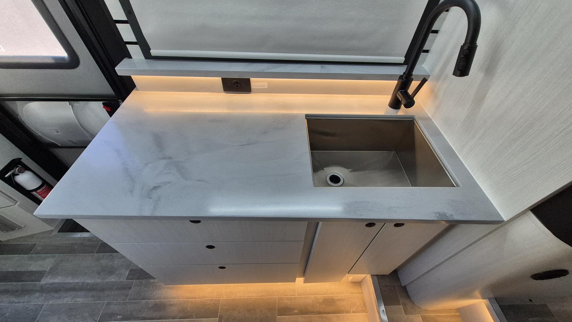 2026 PLEASURE-WAY XLTW by PLEASURE-WAY - Image 15