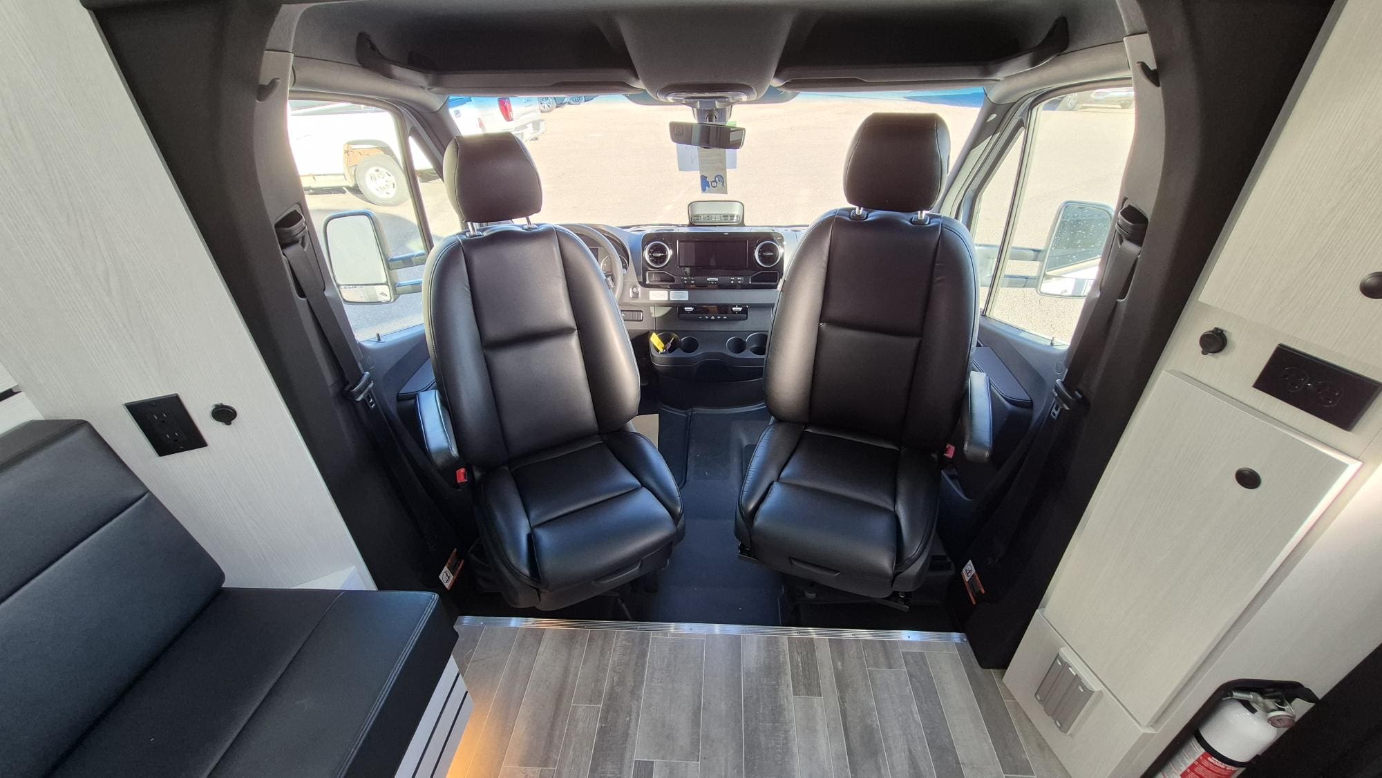 2026 PLEASURE-WAY XLTW by PLEASURE-WAY - Image 24