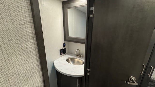 2025 COUGAR 32BHS by KEYSTONE - Image 29