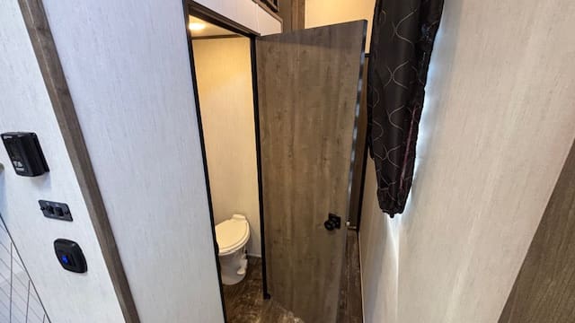 2022 SABRE 37FLL by CHEROKEE - Image 45