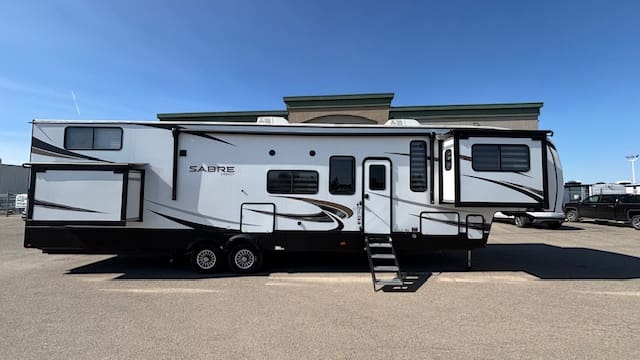 2022 SABRE 37FLL by CHEROKEE