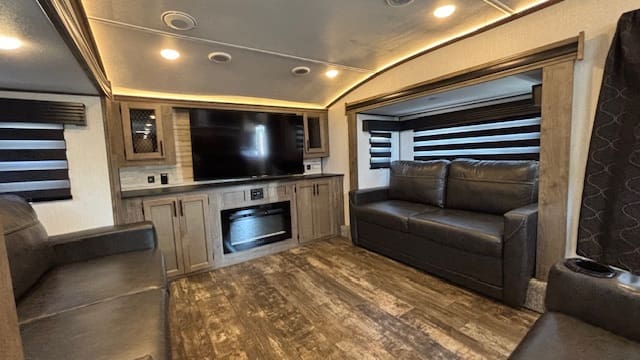 2022 SABRE 37FLL by CHEROKEE - Image 20