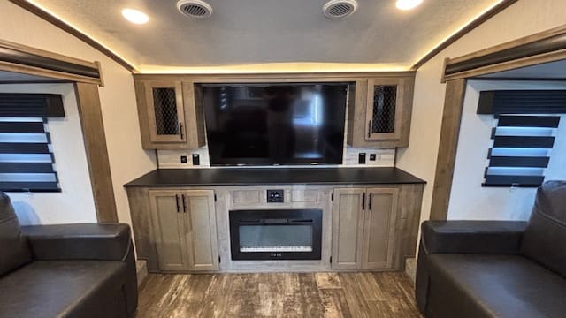 2022 SABRE 37FLL by CHEROKEE - Image 21