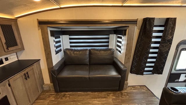 2022 SABRE 37FLL by CHEROKEE - Image 22