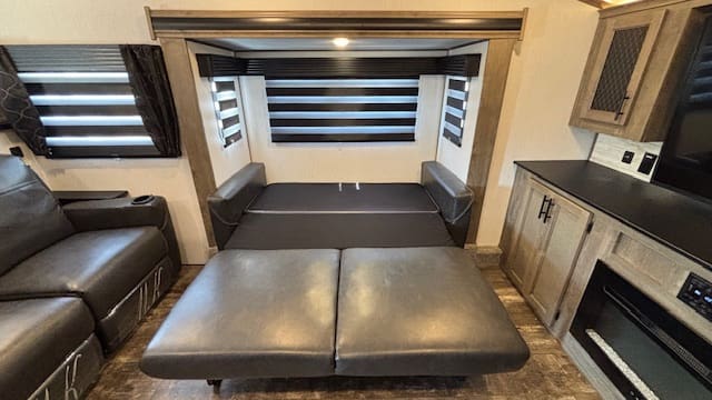 2022 SABRE 37FLL by CHEROKEE - Image 25