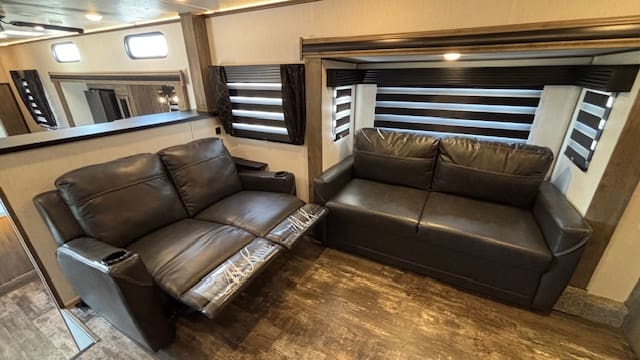 2022 SABRE 37FLL by CHEROKEE - Image 27