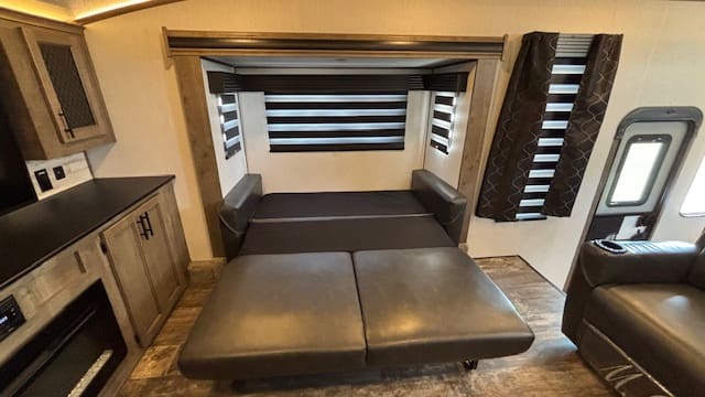 2022 SABRE 37FLL by CHEROKEE - Image 29