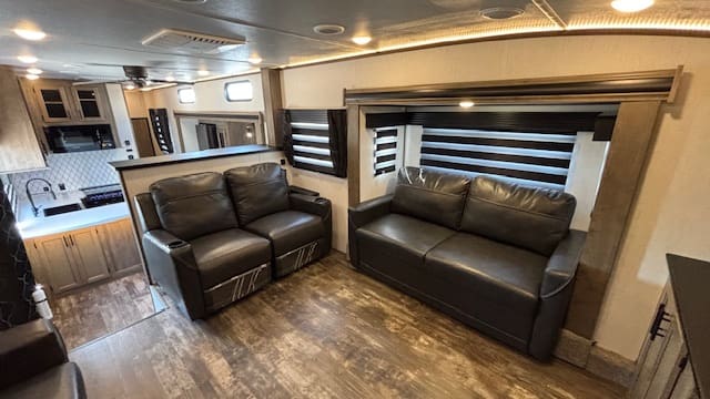 2022 SABRE 37FLL by CHEROKEE - Image 18