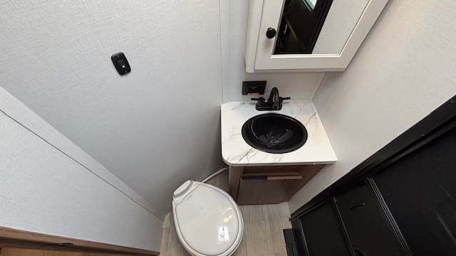 2026 PASSPORT 3300BK by KEYSTONE - Image 30