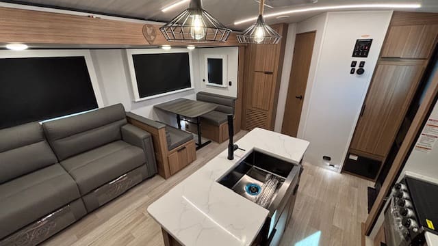 2026 PASSPORT 3300BK by KEYSTONE - Image 9