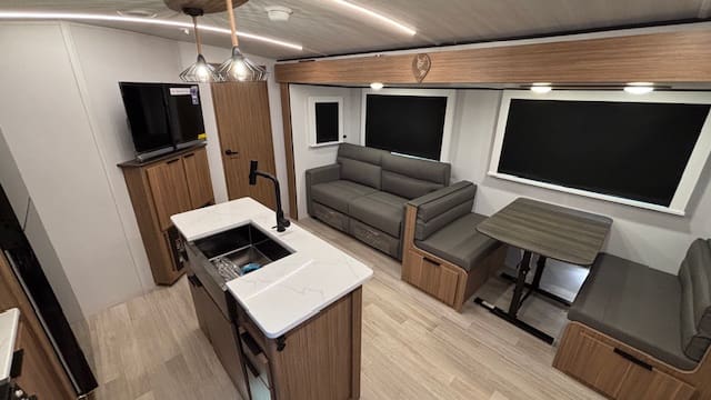 2026 PASSPORT 3300BK by KEYSTONE - Image 11