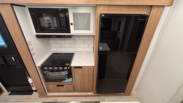 2026 PASSPORT 3300BK by KEYSTONE - Image 13