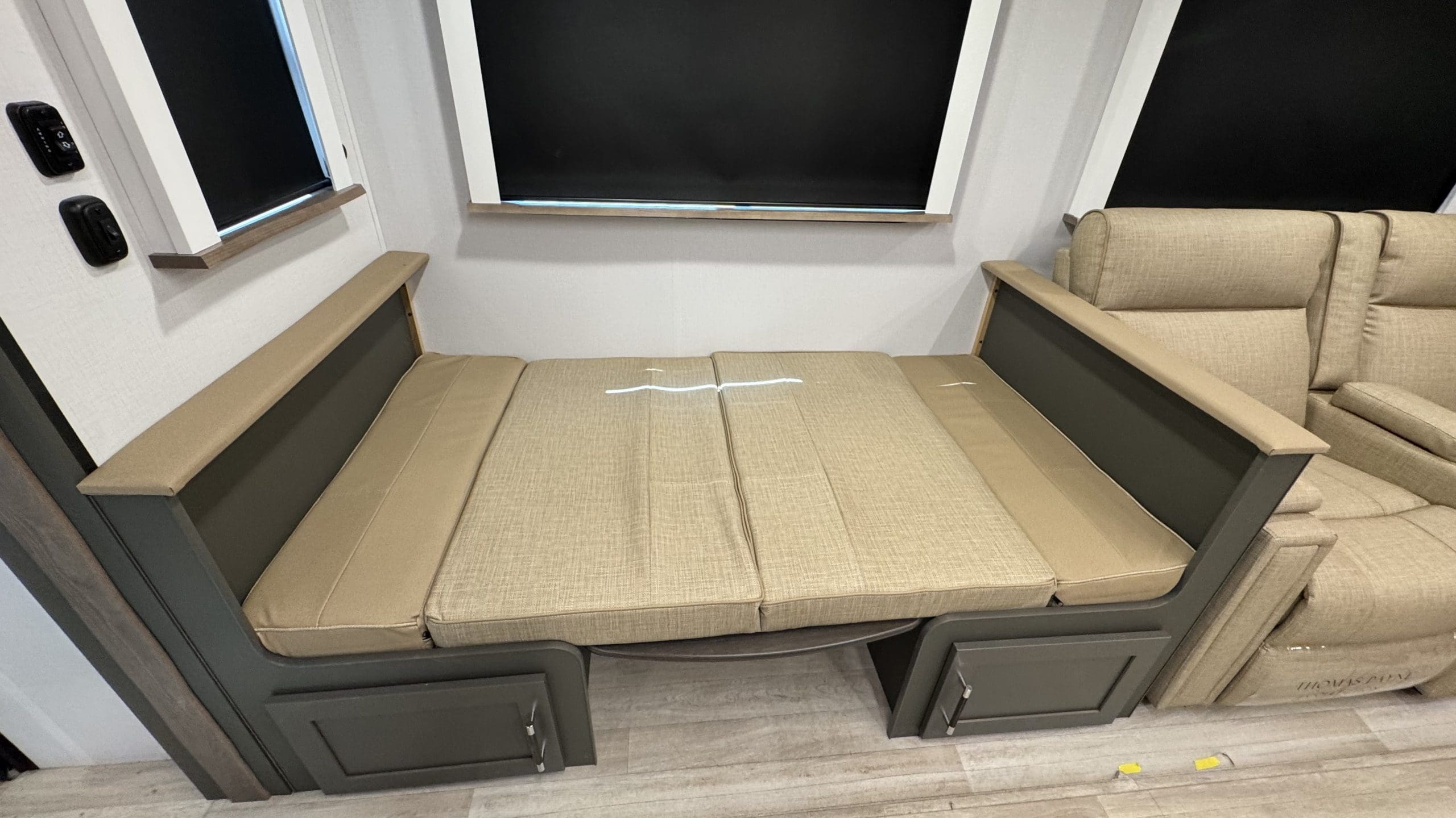 2026 BULLET 287RLS by KEYSTONE - Image 17