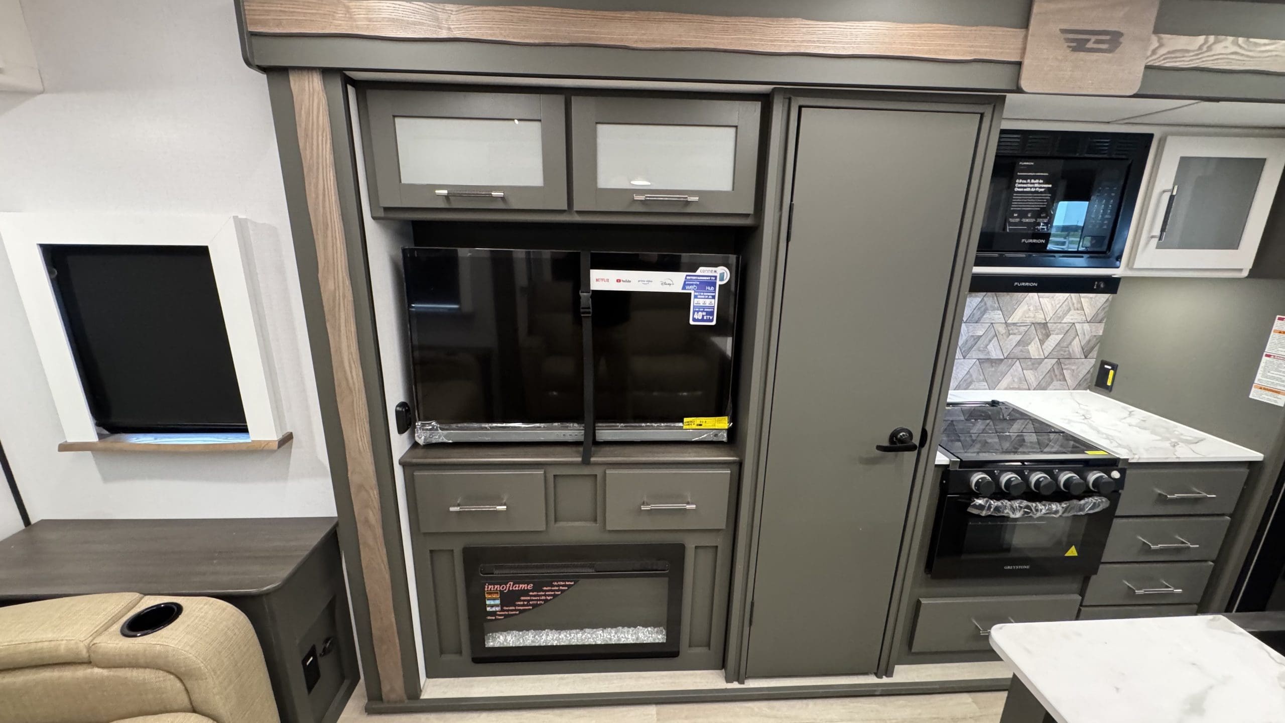 2026 BULLET 287RLS by KEYSTONE - Image 18