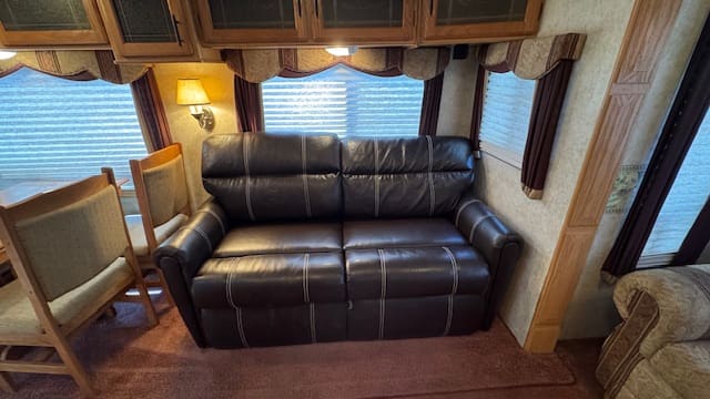 2006 MONTANA 3400RL by KEYSTONE - Image 16