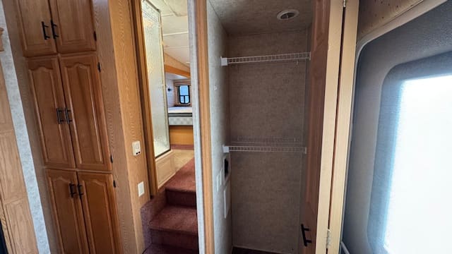 2006 MONTANA 3400RL by KEYSTONE - Image 22