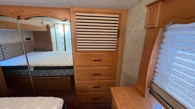 2006 MONTANA 3400RL by KEYSTONE - Image 25