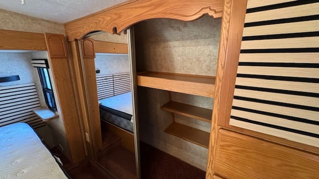 2006 MONTANA 3400RL by KEYSTONE - Image 26