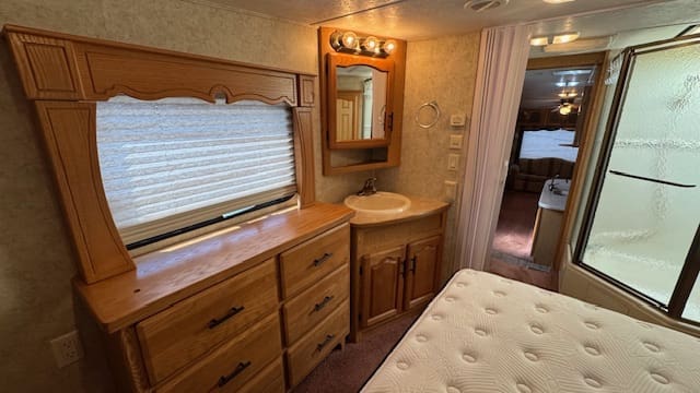 2006 MONTANA 3400RL by KEYSTONE - Image 27