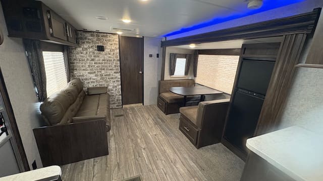 2019 CHEROKEE LIMITED 234VFK by FOREST RIVER - Image 10