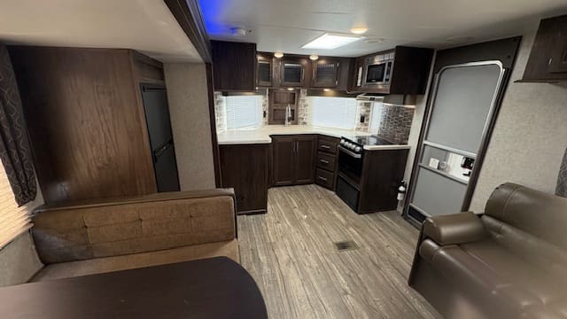 2019 CHEROKEE LIMITED 234VFK by FOREST RIVER - Image 12