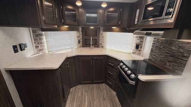 2019 CHEROKEE LIMITED 234VFK by FOREST RIVER - Image 14