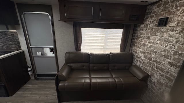 2019 CHEROKEE LIMITED 234VFK by FOREST RIVER - Image 16