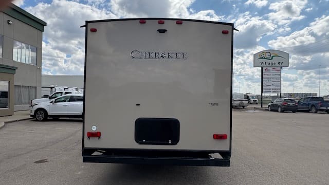 2019 CHEROKEE LIMITED 234VFK by FOREST RIVER - Image 6