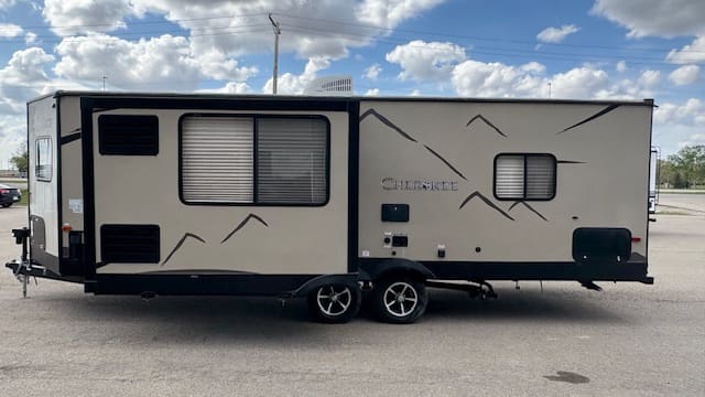 2019 CHEROKEE LIMITED 234VFK by FOREST RIVER - Image 8