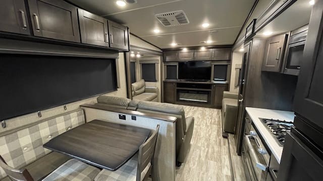 2021 REFLECTION 340RDS by GRAND DESIGN - Image 10