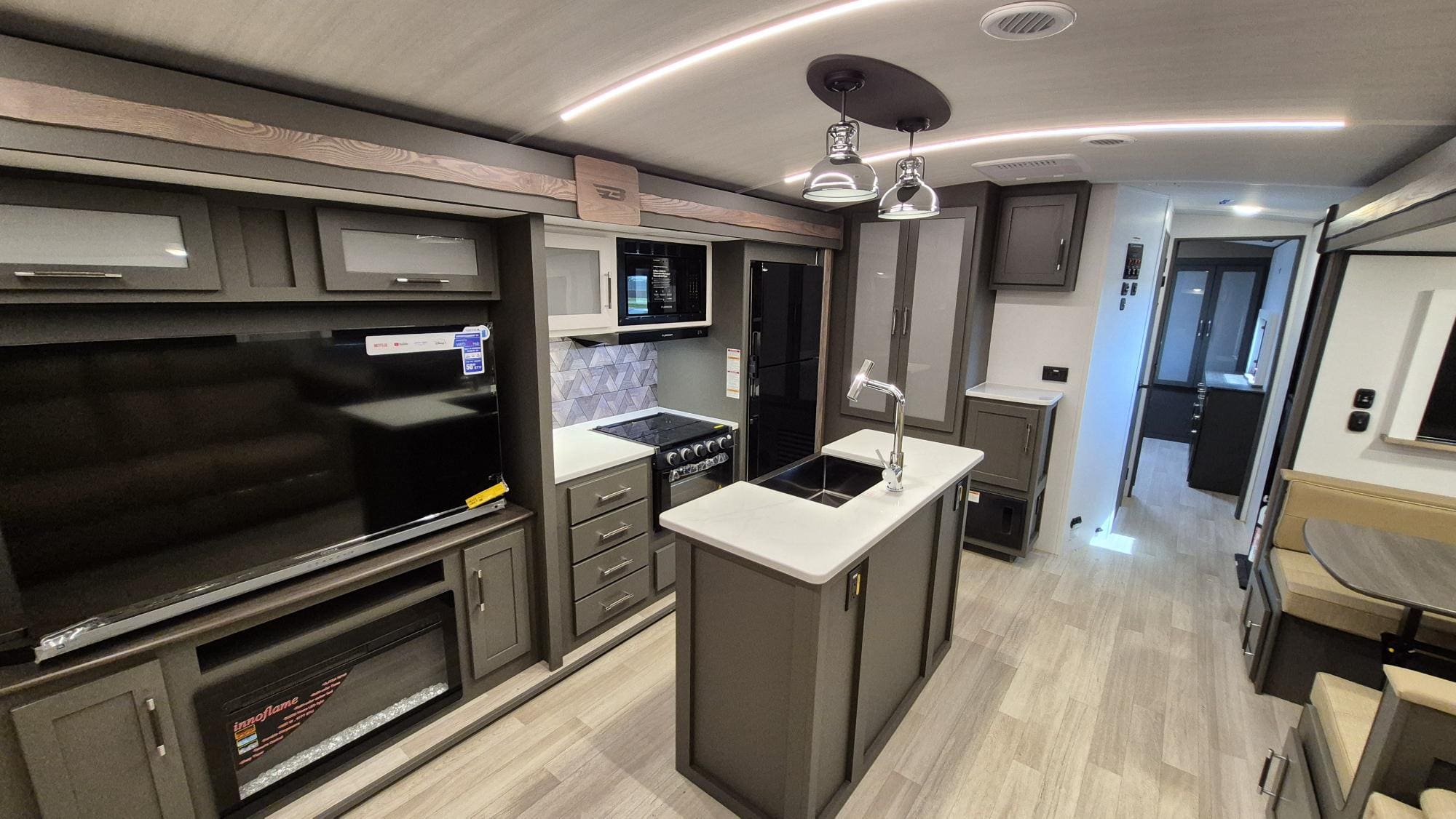 2026 BULLET 310RES by KEYSTONE - Image 8