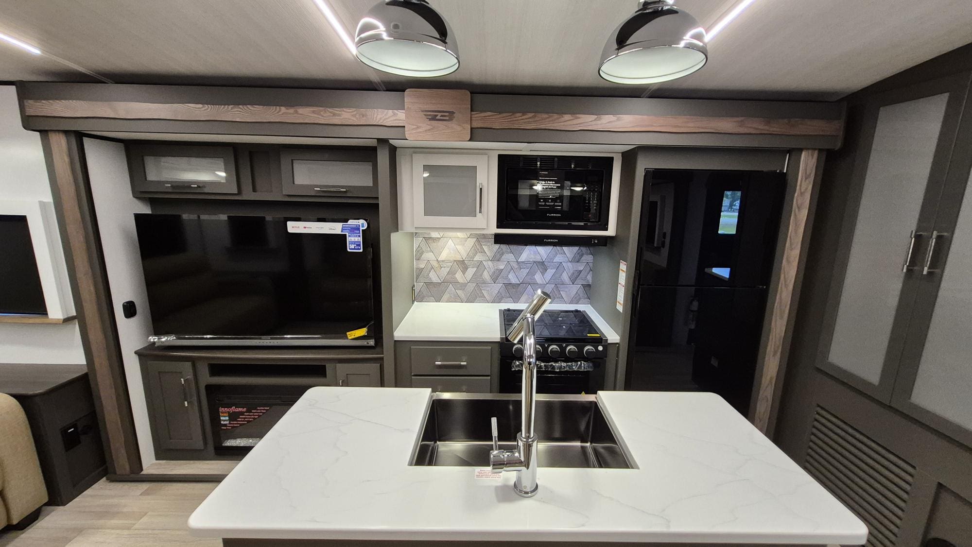 2026 BULLET 310RES by KEYSTONE - Image 9