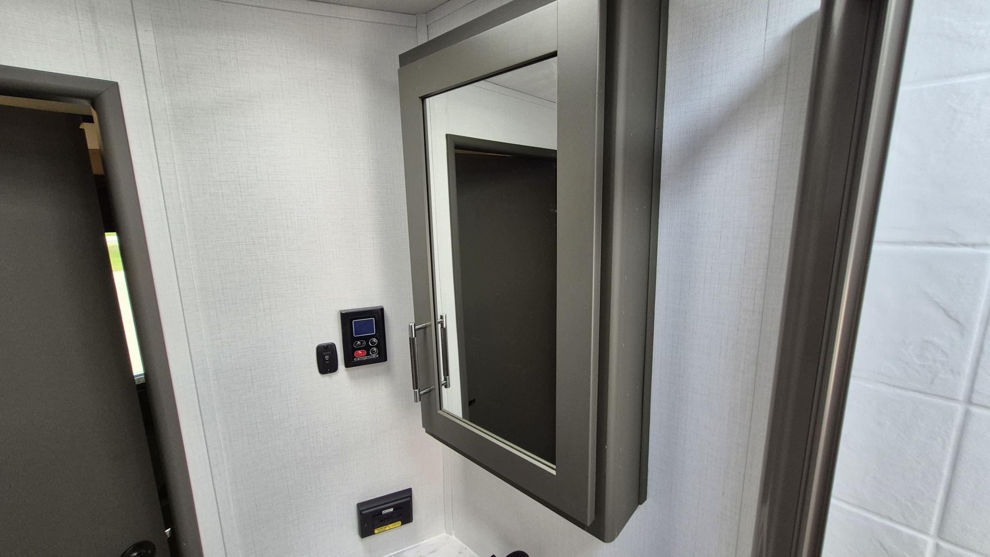 2026 BULLET 310RES by KEYSTONE - Image 19