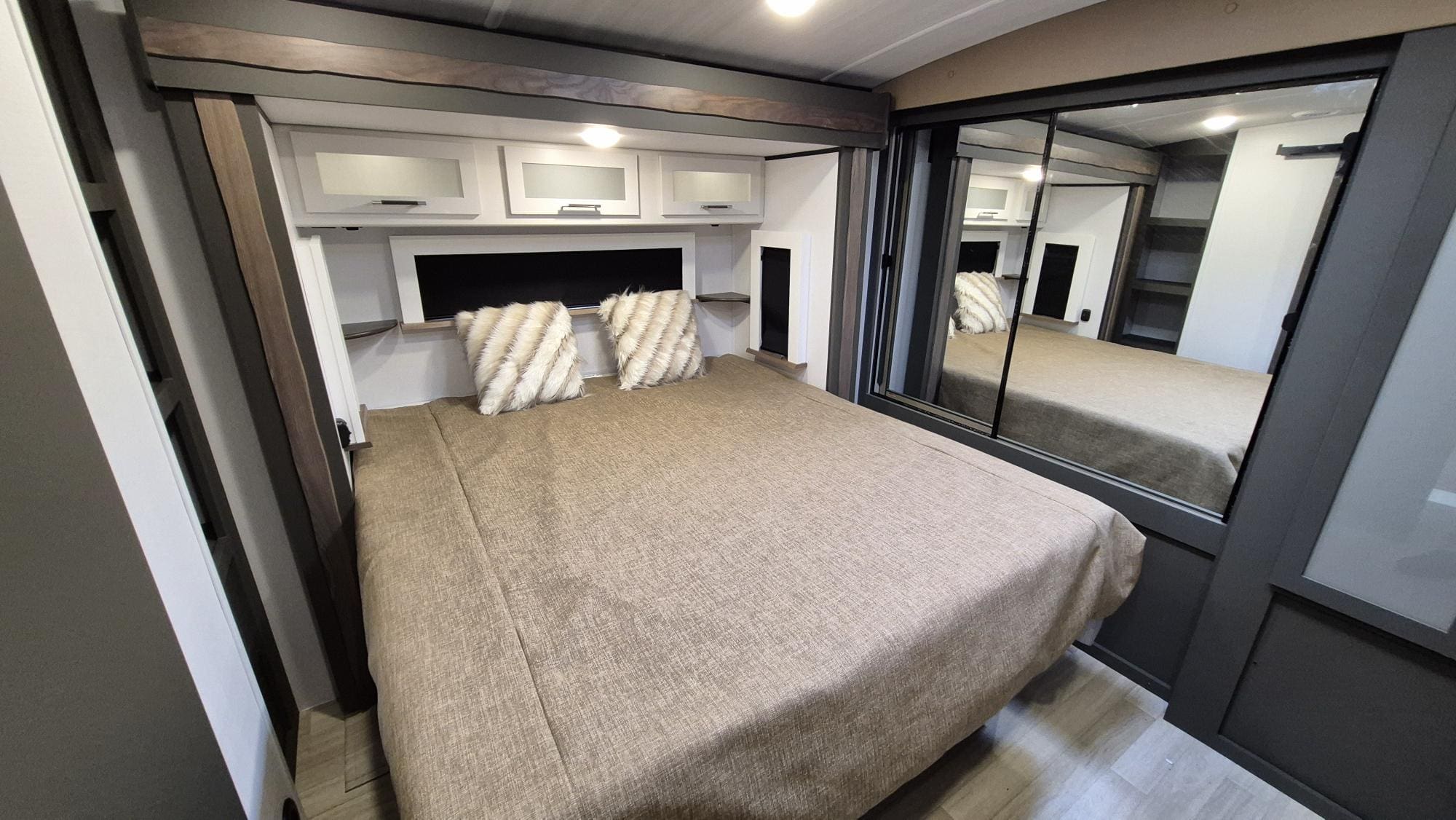 2026 BULLET 310RES by KEYSTONE - Image 21