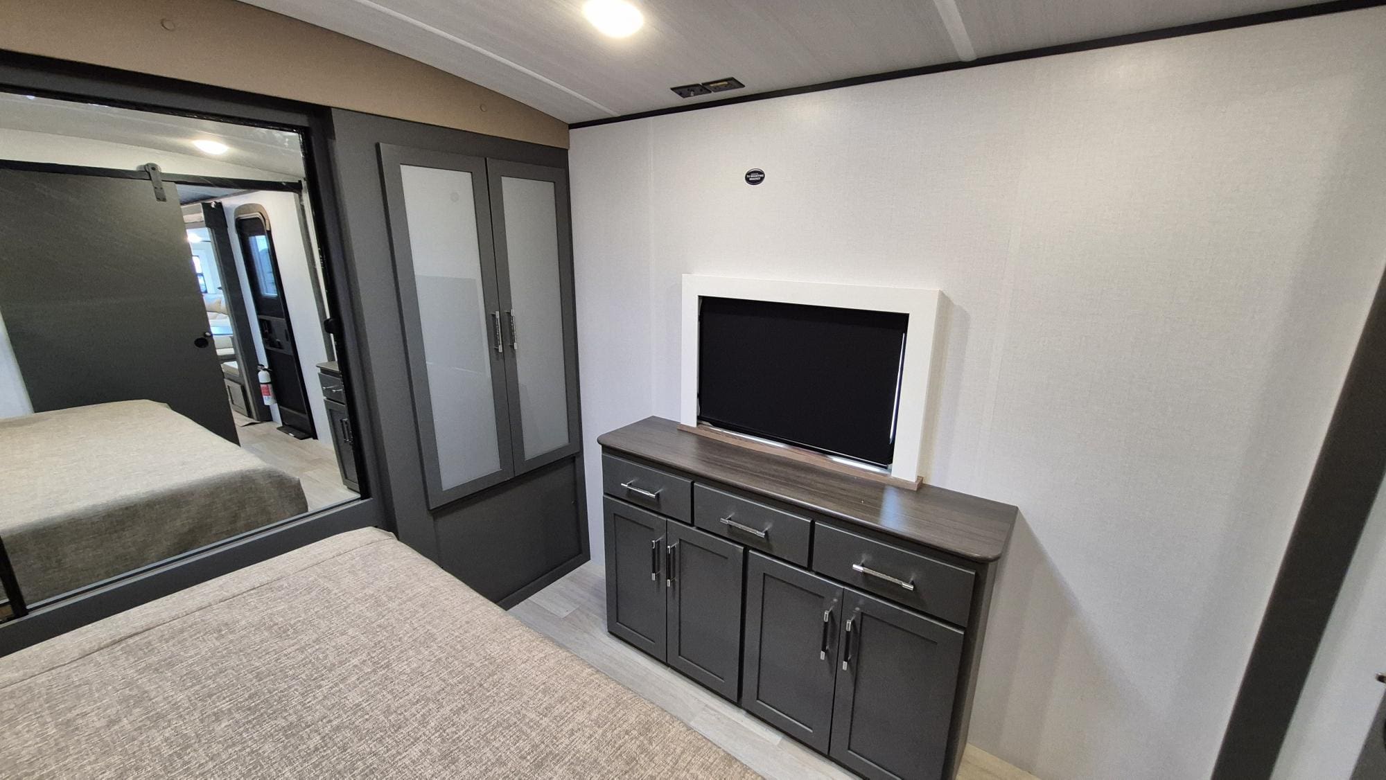 2026 BULLET 310RES by KEYSTONE - Image 23