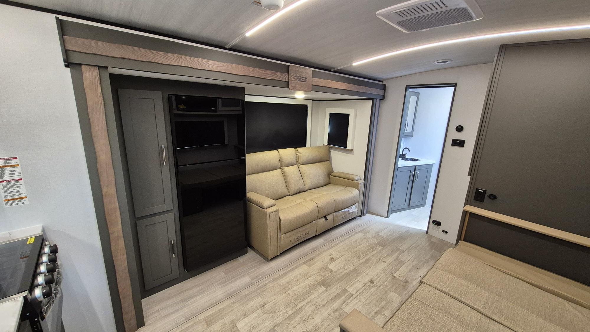 2026 BULLET 245RKS by KEYSTONE - Image 7